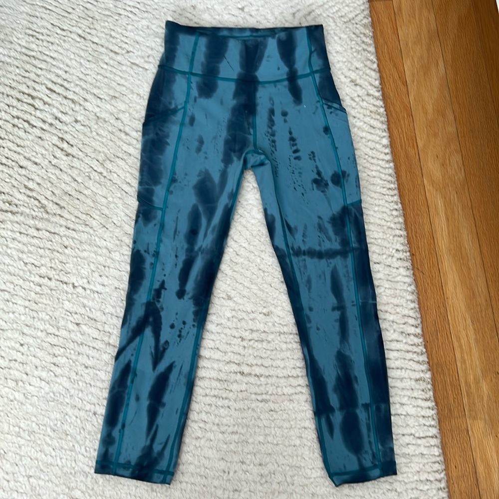 Lululemon tie dyed cropped legging